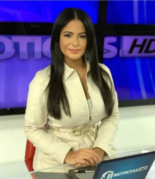 Samantha Velasquez - La hermosa presentadora de Canal 11 también es seguidora del Club Olimpia.