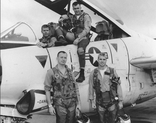 - (United States), 26/08/2018.- (FILE) - A handout file photo made available by the Library of Congress on 26 August 2018 shows John S. McCain III (lower right) posing with his Navy squadron during flight training in 1965. US Republican Senator John McCain has passed away at his home in Cornville, Arizona, USA on 25 August 2018, at the age of 81. McCain - a former naval aviator shot down on a mission over Hanoi in October 1967, captured and made a prisoner of war (POW) until 1973 - was the Republican nominee for President of the United States in the 2008 election, which he lost to Barack Obama. His family announced on 24 August 2018, that he discontinued treatment for his aggressive brain cancer. (Estados Unidos) EFE/EPA/LIBRARY OF CONGRESS HANDOUT -- BLACK AND WHITE -- HANDOUT EDITORIAL USE ONLY/NO SALES