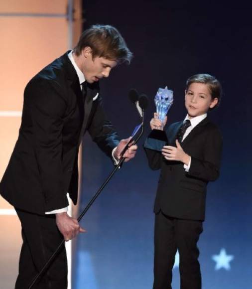 Uno de los mejores momentos de la noche fue la entrega del premio a mejor actor joven para el niño de nueve años Jacob Tremblay por su papel en la película 'Room'.
