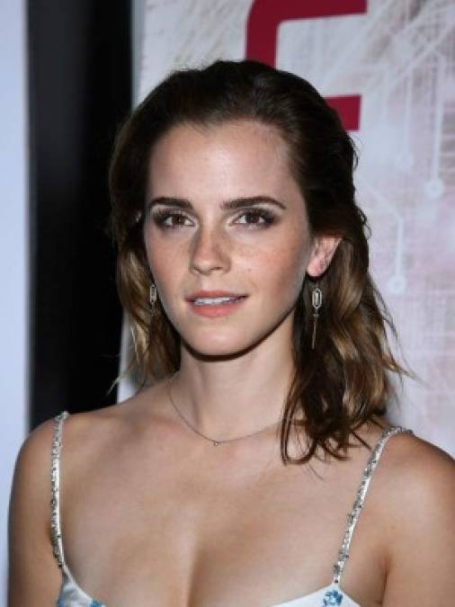 Emma Watson: Fue a principios de 2015 cuando la prensa aseguró que Harry mantenía una relación con la conocida actriz de Harry Potter. Aunque Emma se apresuró en negar el noviazgo, muchos británicos se ilusionaron pensando que aquella niña de cabello rizado que conocieron en el cine con apenas trece años, sería la protagonista de la próxima boda real de Reino Unido.<br/>