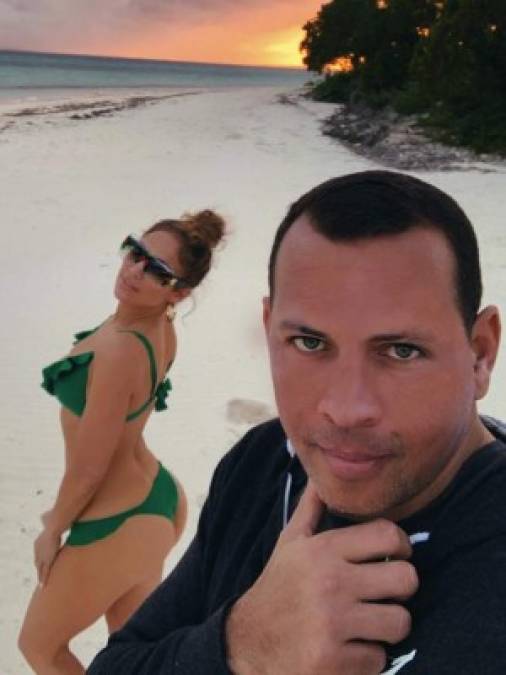 Mientras ella ha sido captada en varias ocasiones con su ex pareja Ben Affleck y con su ex marido Marc Anthony tras dicha separación, al fin J.Lo decidió hablar del porqué rompió con el beisbolista.