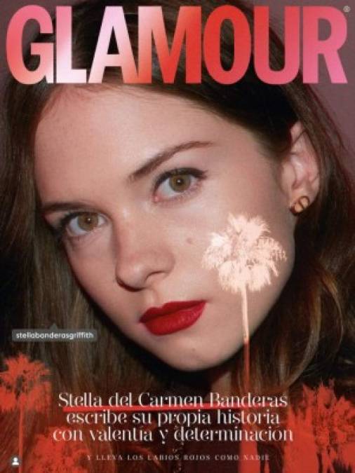 Junto a las ocho fotos, la revista Glamour cuenta la historia y detalles de la personalidad de Stella del Carmen que nació en Marbella y se crío en Los Ángeles