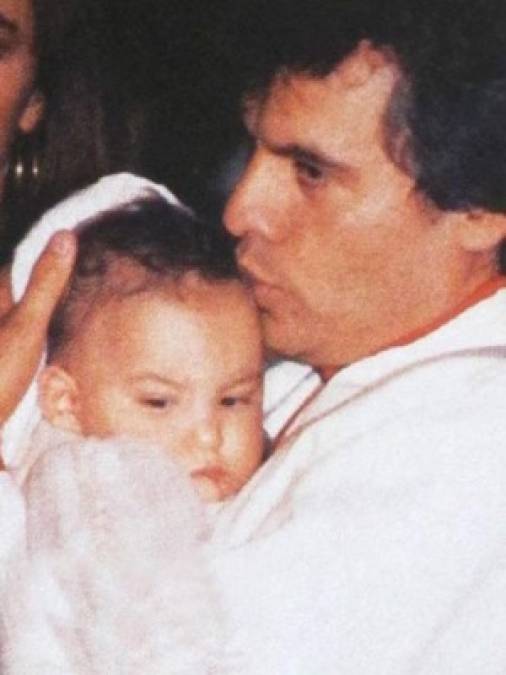 Juan Gabriel era muy amoroso y privado con sus hijos.