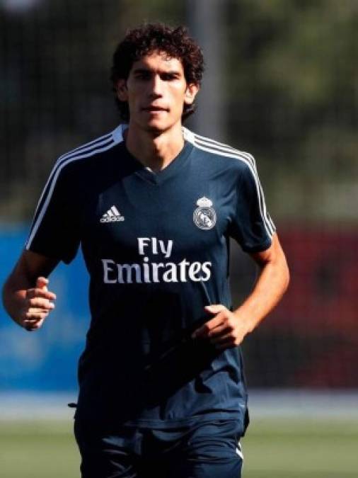 En el Real Madrid piensan que la mejor opción para Jesús Vallejo es que vaya a un equipo en el que pueda jugar 30 o 40 partidos con regularidad. Esa será la mejor manera de volver a su mejor tono físico y dejar atrás los problemas físicos que ha arrastrado en las dos últimas temporadas.