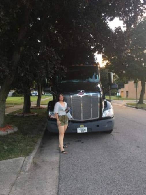 La joven inmigrante trabaja en carretera durante tres semanas consecutivas y cuenta con apenas tres días para descansar.