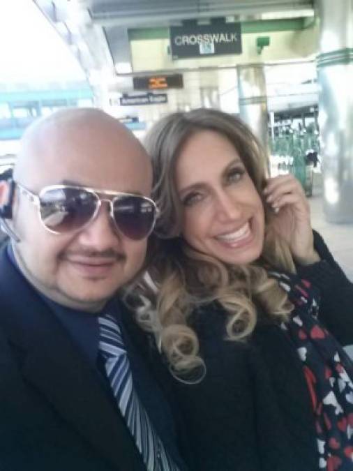 En esta foto con la presentadora de televisión, Lili Estefan.