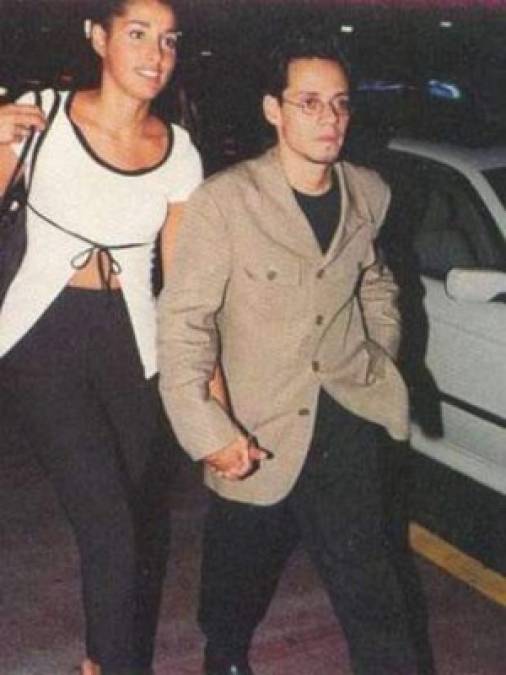 Debbie Rosado es la primera pareja conocida de Marc Anthony. Rosado es una policia de la ciudad de Nueva York y tuvo un sólido romance con el artista. Luego de un tiempo decidieron separarse.