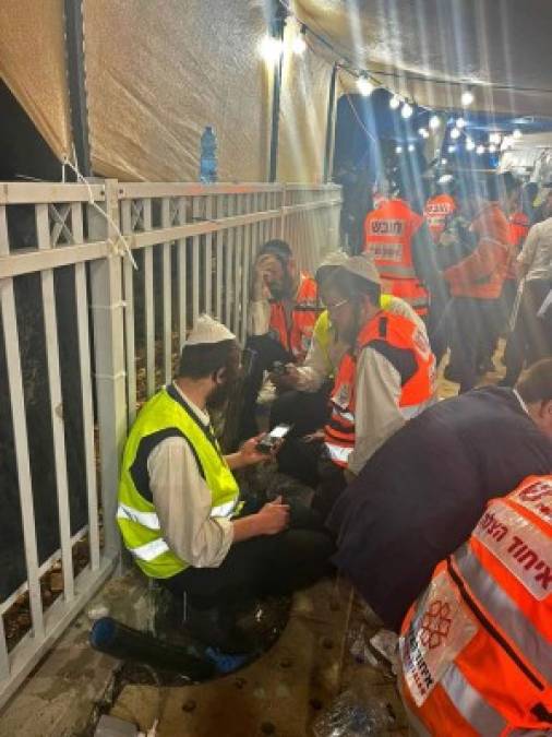 'Nuestra solidaridad con el pueblo de Israel por la tragedia ocurrida en Monte de Merón. Enviamos oraciones por el descanso eterno de las personas fallecidas y la pronta recuperación de los heridos. Como siempre, Honduras con Uds en este momento difícil', subrayó Hernández en Twitter.