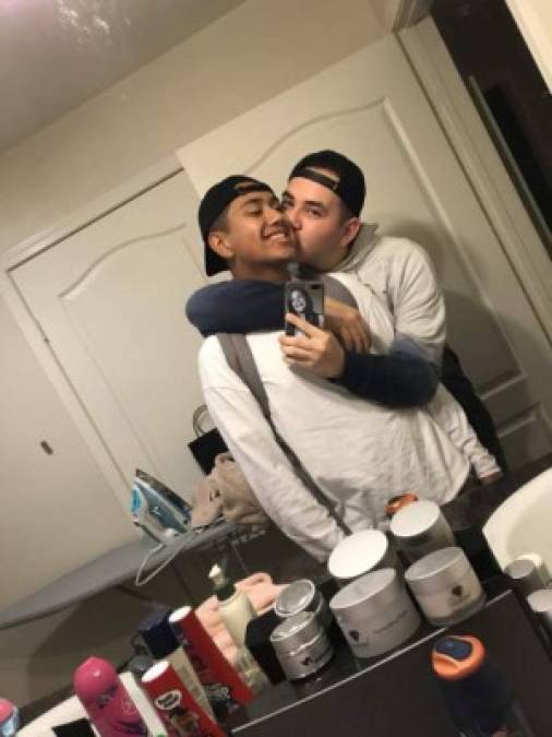 Por medio de las redes sociales ha publicado varias fotos con su novio de nombre Joaquín.