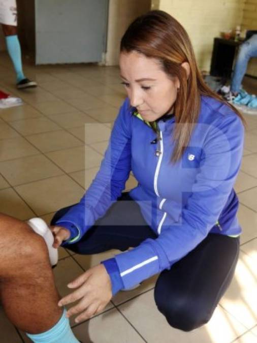 Vásquez se ha ganado el respeto de los jugadores del equipo minero y esto gracias a la ayuda del entrenador Raúl Cáceres, como ella misma cuenta. Foto Efraín Salgado