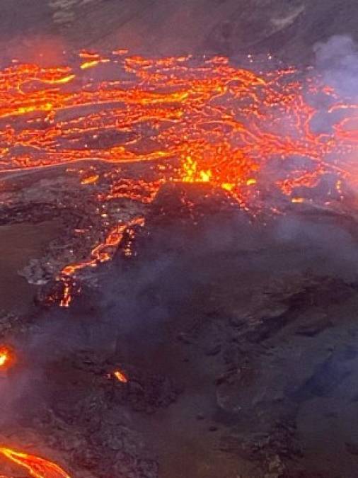 'Es como una bañera en la que la lava puede desbordarse lentamente', apuntó Magnús Tumi Gudmundsson, geofísico de la Universidad de Islandia.
