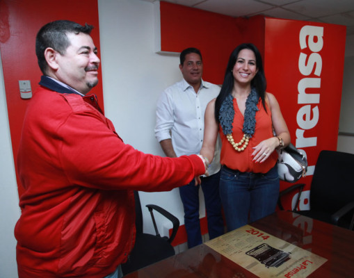 Maity Interiano, Fernando del Rincón y Fernando Fiore compartieron en LA PRENSA