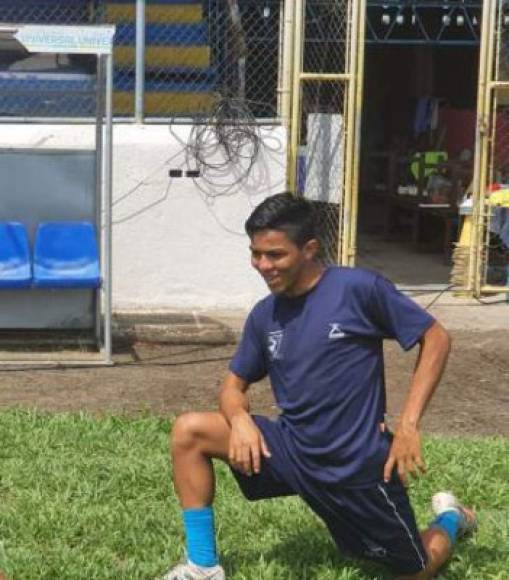 Ofir Elifelet Padilla Licona: Futbolista hondureño que ha ha firmado contrato con el Suchitepequez de la segunda división de Guatemala.