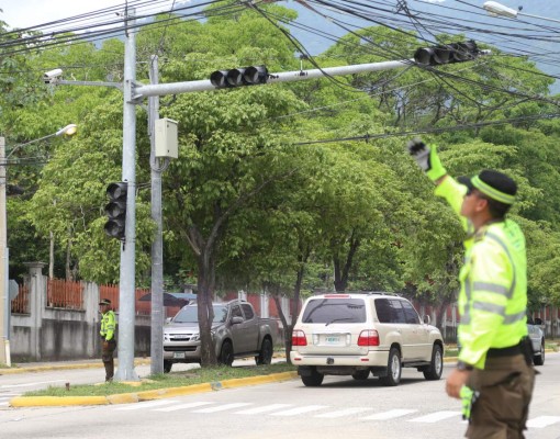 Instalarán 50 nuevos juegos de semáforos en San Pedro Sula