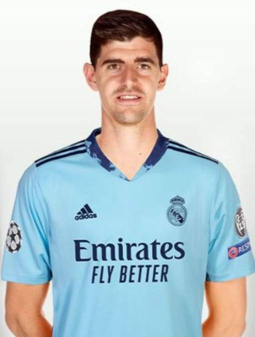 Thibaut Courtois (28 años) - El portero belga cambiará de número para esta temporada 2020-2021, deja de usar el '13' y lucirá el '1' por primera vez en su carrera de clubes -habitual con su selección-. “Cuando el Real Madrid me pidió jugar con el número 1, me sentí honrado. Usar el número 1 es una recompensa para celebrar una dura, pero exitosa temporada. Me motiva cambiar a ese número para obtener mejores resultados”, declaró.