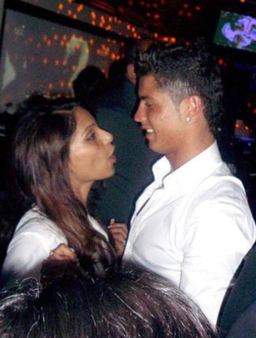 La euforia desatada por la celebración de tal buena noticia le llevó, el día 11 (dos noches antes), a un exclusivo local en Las Vegas. Ahí, Cristiano Ronaldo fue acompañado por bellas mujeres.