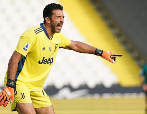 Castigan a Buffon por blasfemar