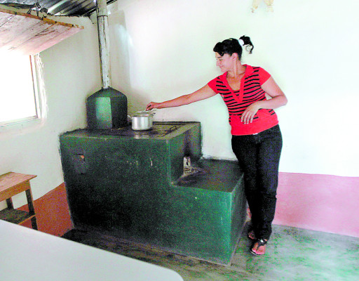 Mejoran la vida a 26 familias en la Montaña de La Flor