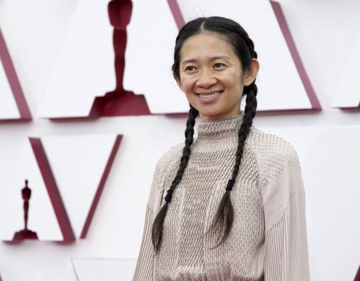Chloe Zhao se convierte en la segunda directora condecorada con un Óscar
