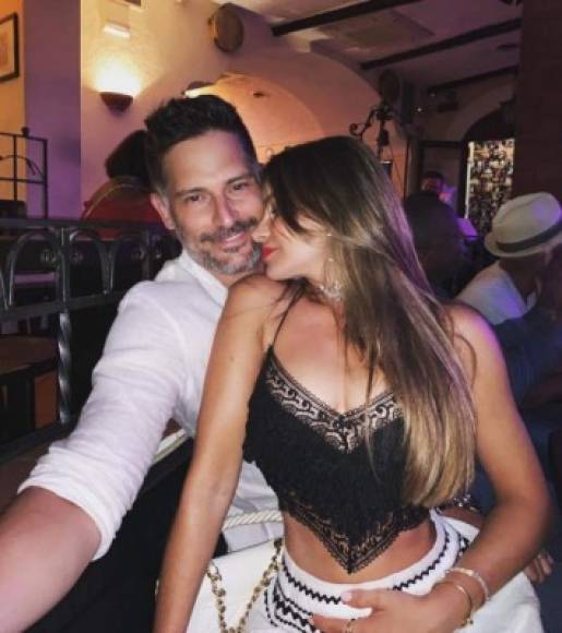 Vergara celebró su llegada a los 47 años desde Italia junto a su marido, Joe Manganiello; la pareja viajó al país para conmemorar los cinco años que tienen juntos, contando desde su noviazgo y los años de matrimonio.<br/>