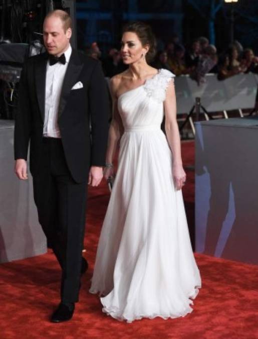 Kate Middleton y el príncipe William fueron invitados destacados en la 72 ceremonia de los Premios BAFTA 2019 celebrados en el Royal Albert Hall de Londres.<br/><br/>