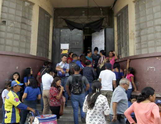 Más de 160,000 estudiantes reprobaron el año escolar