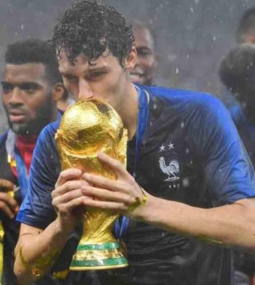 Benjamin Pavard: El lateral francés campeón del mundo se unirá al Bayern Múnich de Alemania a partir del 1 de julio.