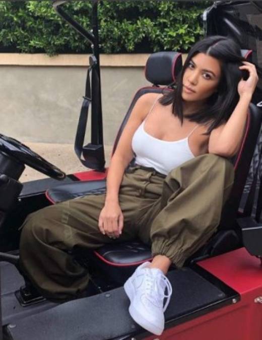 Kourtney Kardashian tiene más de 66 millones de seguidores en Instagram, y la comunidad latina dijo presente en su publicación, al sentirse 'tomados en cuenta'.