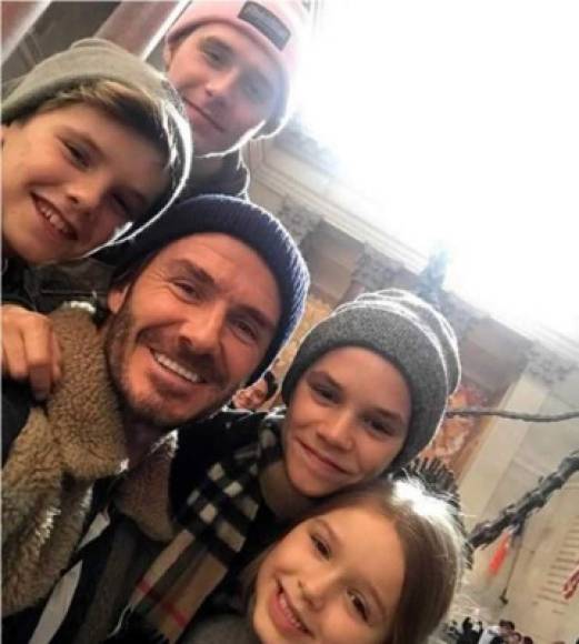 David Beckham - Brooklyn, Romeo, Cruz y Harper, los hijos del futbolista inglés.