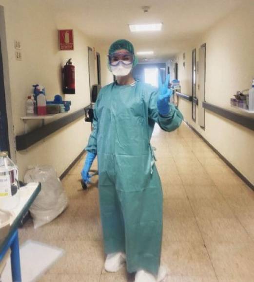 Ángela anunció que estará de enfermera hasta lo que dure la emergencia por coronavirus en España. ¡Excelente decisión!.