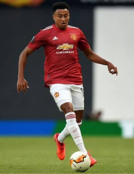 El Manchester United busca desprenderse de Jesse Lingard y escuchará ofertas durante este mercado de fichajes. Con el objetivo de hacerse con los servicios de Jadon Sancho, los diablos rojos quieren vender al jugador inglés. El centrocampista de 27 años ha estado al margen del primer equipo desde la aparición de Mason Greenwood y el impresionante estado de forma del fichaje de enero, Bruno Fernandes.