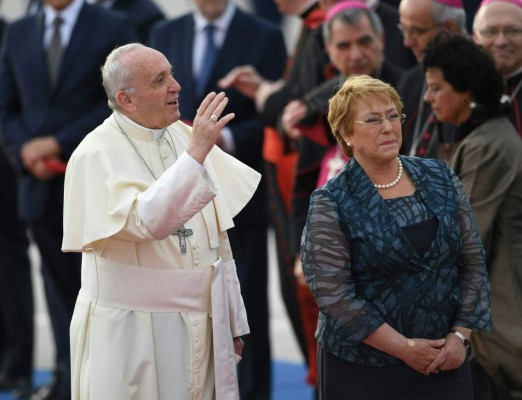 EN VIVO: Así reciben al papa Francisco en Chile