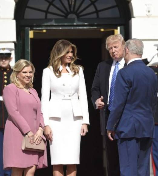 La primera dama reside en Nueva York a la espera de que su hijo Barron, 10, termine su año escolar. Melania también recibió a la esposa del primer ministro japonés, Shinzo Abe, en Florida.