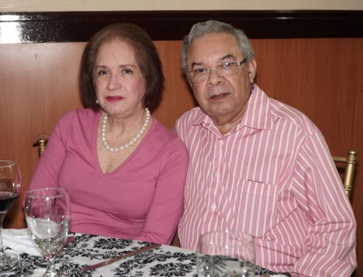 Los 60 años de Lucinda Guzmán de García