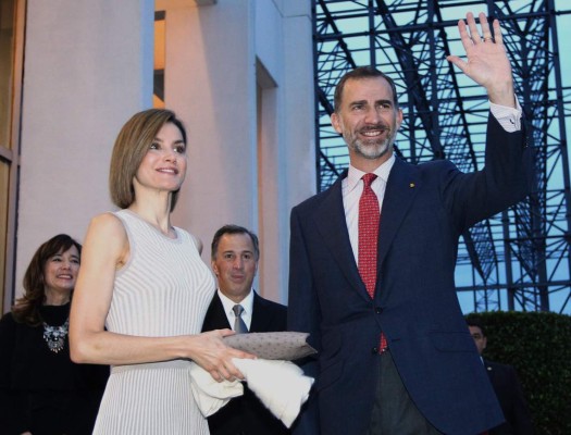 Reyes de España llegan a México en su primera visita de Estado