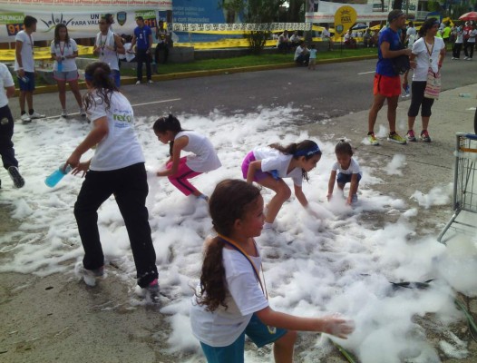 Más de 1,300 sampedranos apoyaron a los niños con cáncer