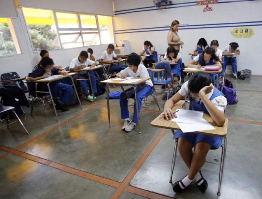 Más de diez colegios bilingües desfilarán en San Pedro Sula