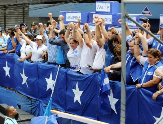 Nacionalistas le piden a JOH que los lleve a la tercera victoria