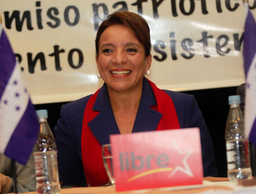 10. Xiomara Castro se postula a la presidencia de Honduras.
