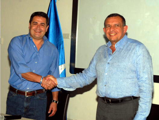 Juan Orlando Hernández promete en Twitter desempolvar casos de corrupción en Honduras