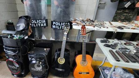 Los militares decomisaron hasta equipos de sonido e instrumentos musicales.