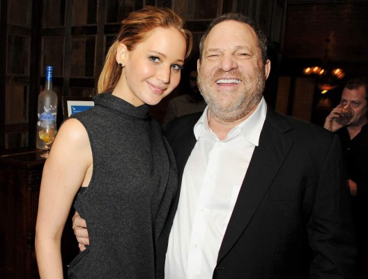 Jennifer Lawrence niega haber tenido relaciones con Harvey Weinstein  