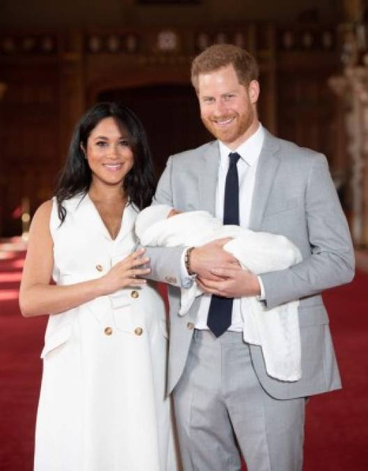 Meghan Markle<br/><br/>La duquesa de Sussex y su esposo, el príncipe Harry, dieron la bienvenida a su primer hijo juntos el 6 de mayo de 2019. <br/><br/>Dos días después de su nacimiento, el 08 de mayo, los duques presentaron oficialmente a su hijo ante los medios, horas después anunciaron el nombre de su primogénito: Archie Harrison Mountbatten-Windsor.<br/><br/>