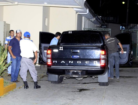Honduras: Militares tirotean vehículo de empresario sampedrano