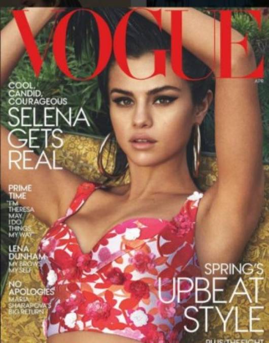 La cantante Selena Gómez ilustra la portada del mes abril de la revista americana Vogue. 'Una vez que me convertí en la persona con más seguidores, me asusté. Me consumió tanto que era lo primero que hacía cuando me levantaba y lo último antes de dormir. Era una adicta y era como ver cosas que no quería ver. Ponía cosas en mi cabeza que no quería que me importaran. Siempre me termino sintiendo una m... cuando veo Instagram', confesó.