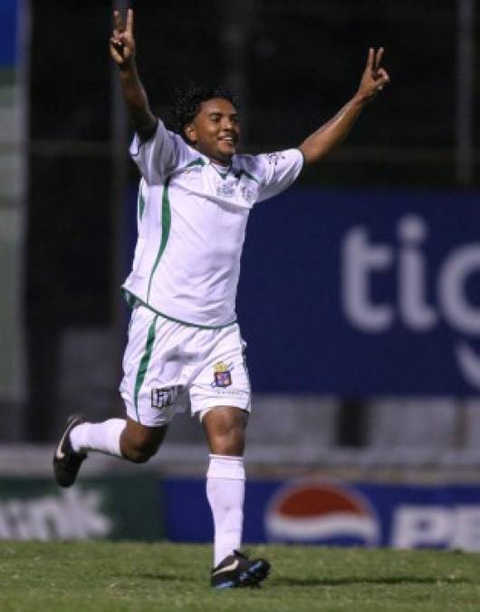 Bany Lozano: El experimentado jugador hondureño estuvo en clubes como Olimpia, Platense, Marathón, hoy juega en Las Delicias FC .