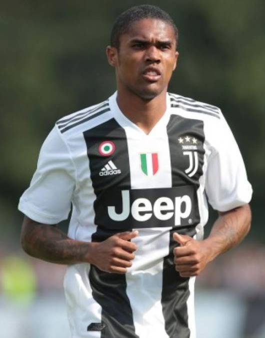 5. Douglas Costa - El extremo brasileño de la Juventus gana 6 millones de euros.