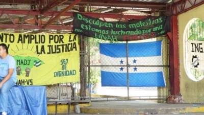 Desde hace una semana, miembros del Meu en la Unah-vs se tomaron las instalaciones de la “alma mater”.