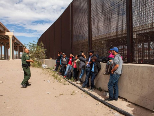 Trump vuelve a amenazar con cerrar frontera y arremete contra México