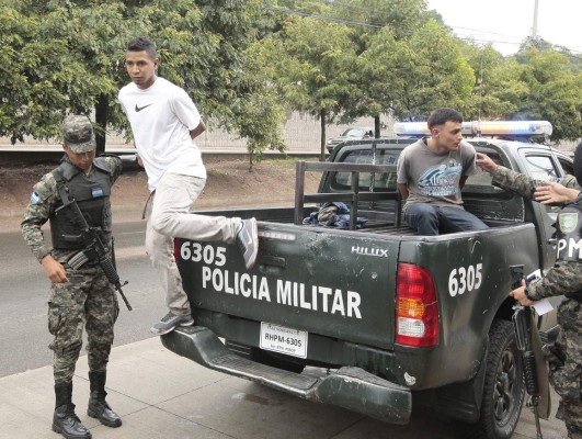 Capturan a dos presuntos autores de masacre en Hato de Enmedio